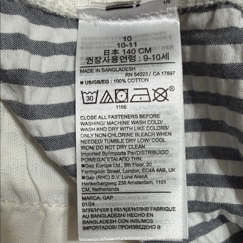 GAP Kids Gray/Blue & White Striped Seersucker Shorts, Adj Waist. Sizes 8 & 10.